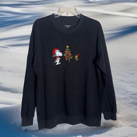 Snoopy and Woodstock Peanuts Embroidered Black Christmas Sweatshirt XL, NWOT - Picture 1 of 8